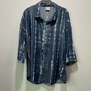 Laurie Felt Los Angeles Size Large button up top